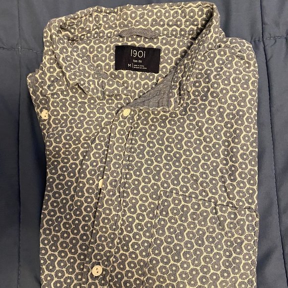 1901 Hexagon/Geometric Pattern Short Sleeve Button Up Shirt - Picture 1 of 1